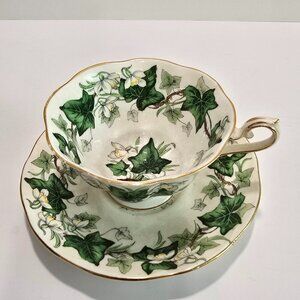 Royal Albert - Vintage Teacup and Saucer Set in Ivy Lea Pattern, Mid Century​